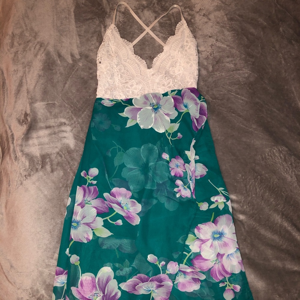 Fancyinn thin strap backless sundress Size: M